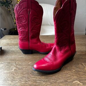 Ariat Red Leather Western Cowboy Boots – Women’s Size 7B